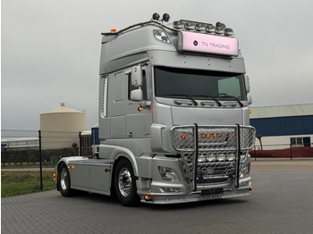 Tractor unit DAF XF 530