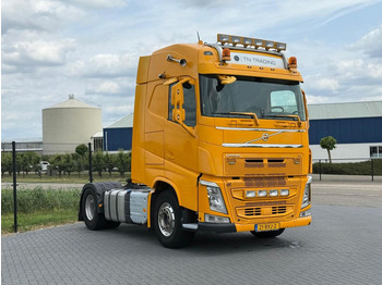 Tractor unit VOLVO FH