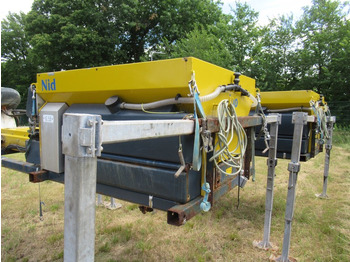 Sand/ Salt spreader NIDO - Schmidt STRATOS B08-27 PALN 0,8m3 + 350 L Zoutstrooier: picture 4 Sand/ Salt spreader NIDO - Schmidt STRATOS B08-27 PALN 0,8m3 + 350 L Zoutstrooier: picture 4