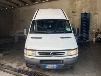 Minibus, Passenger van Iveco Daily: picture 2