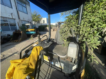 Mini excavator CATERPILLAR 302