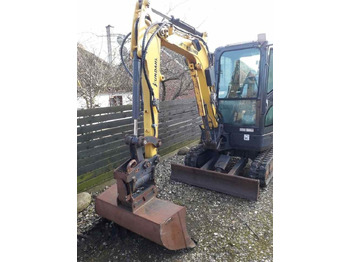 Mini excavator New Holland E26C CAB mini: picture 4