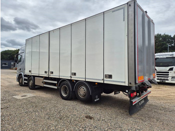 Box truck Scania R 500 8x2 //Rampe// Underboring: picture 4 Box truck Scania R 500 8x2 //Rampe// Underboring: picture 4