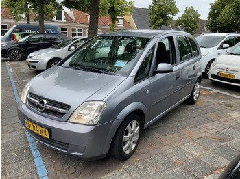 Car OPEL