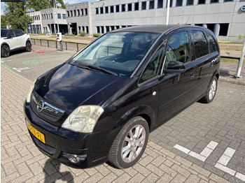 Car OPEL