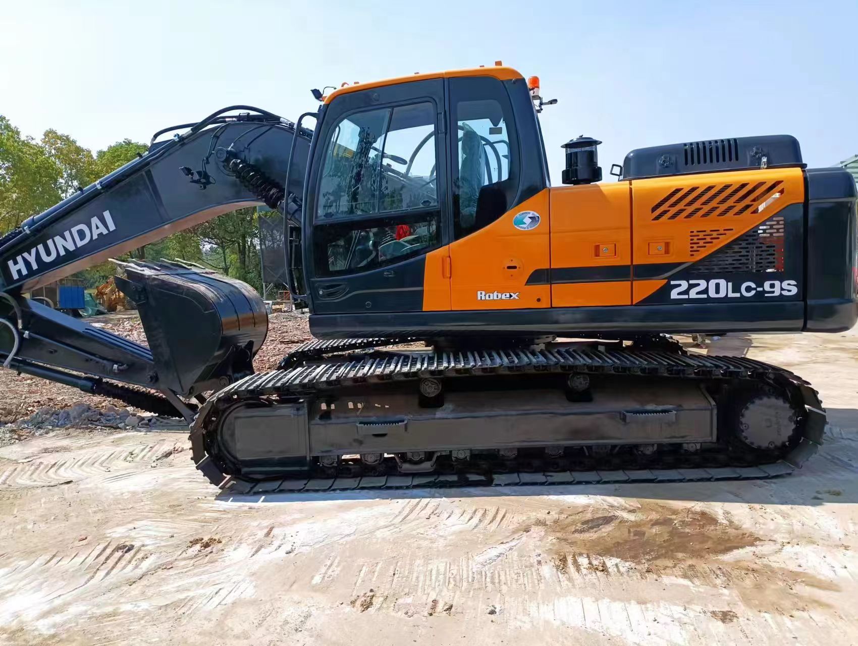 Crawler excavator HYUNDAI