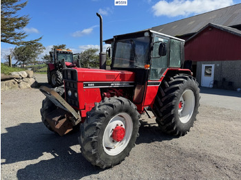Farm tractor INTERNATIONAL