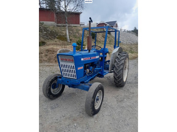 Farm tractor FORD
