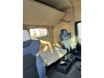 Tractor unit