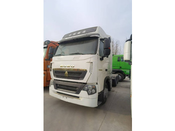 Tractor unit SINOTRUK HOWO