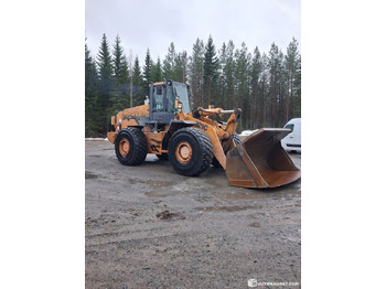 Wheel loader CASE