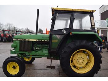 Farm tractor JOHN DEERE 1640