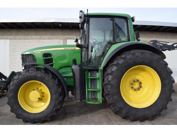 Farm tractor JOHN DEERE 7530