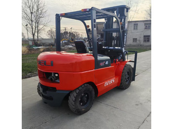 Diesel forklift HELI FD45: picture 2 Diesel forklift HELI FD45: picture 2