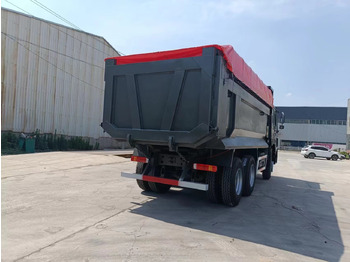 Box truck SINOTRUK HOWO: picture 3