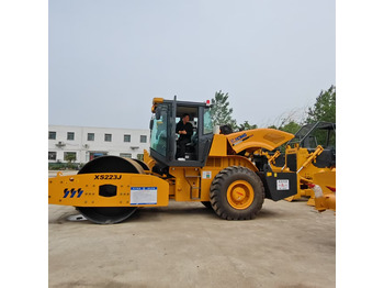 Compactor XCMG XS233J