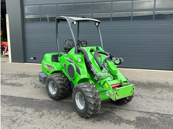 Compact track loader AVANT