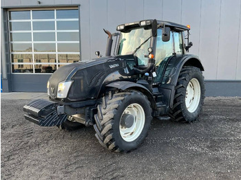 Farm tractor VALTRA T163
