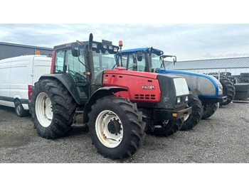 Farm tractor Valtra Valmet 8450, Voorasvering!: picture 3