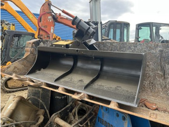 Excavator bucket
