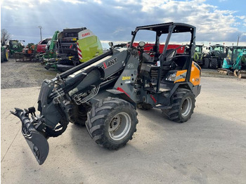 Loader GIANT