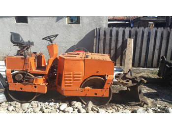Road roller