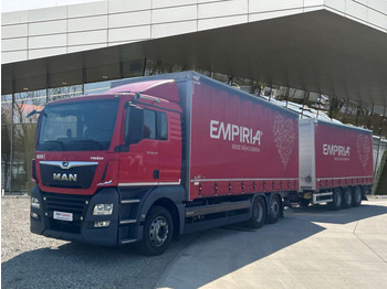 Curtainsider truck MAN TGX