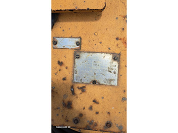 Tower crane Liebherr 185/256HC climbing cage: picture 2