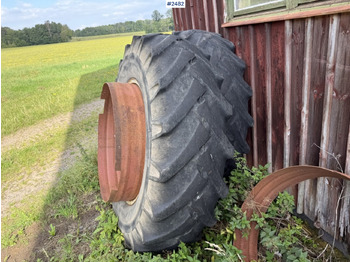Wheel and tire package for Agricultural machinery 2 tractor tires with rims and rings: picture 2