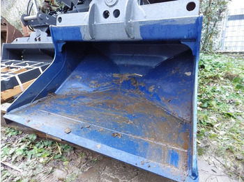 Excavator bucket