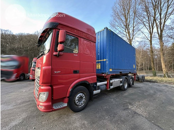 Container transporter/ Swap body truck DAF XF 530: picture 4