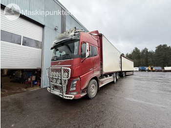 Timber truck VOLVO FH16