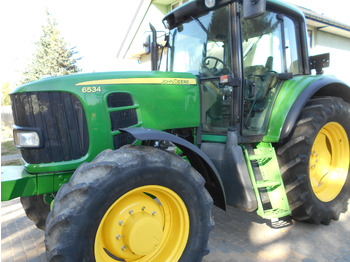 Farm tractor JOHN DEERE