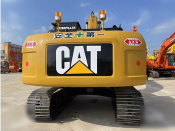 Crawler excavator CATERPILLAR 320D2: picture 4