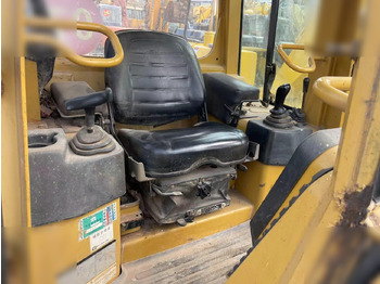 Bulldozer CATERPILLAR D3G: picture 5