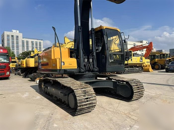Crawler excavator HYUNDAI HX220HD: picture 3 Crawler excavator HYUNDAI HX220HD: picture 3