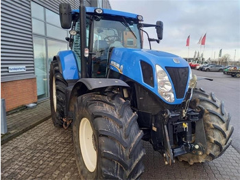 Farm tractor New Holland T7.220: picture 4