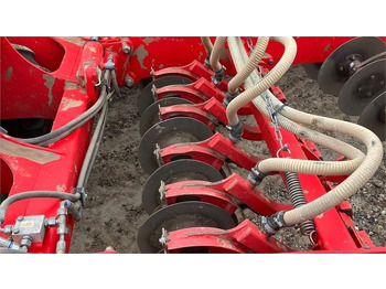 Seed drill Pöttinger Terrasem C6 Fertilizer: picture 5
