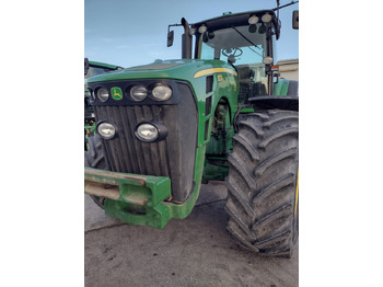 Farm tractor JOHN DEERE 8230: picture 3