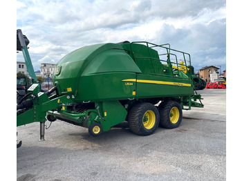 Square baler JOHN DEERE
