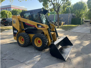 Skid steer loader CATERPILLAR
