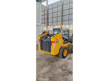 Skid steer loader Liugong CLG385B: picture 4