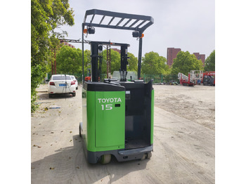 Electric forklift TOYOTA