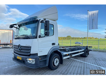 Container transporter/ Swap body truck MERCEDES-BENZ Atego 1318