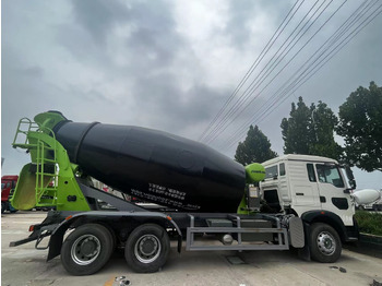 Concrete mixer truck SINOTRUK HOWO