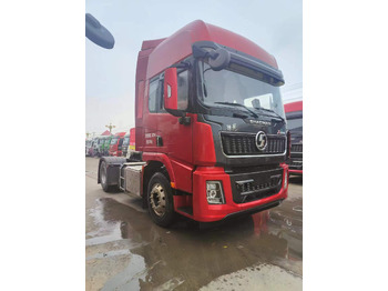 Tractor unit SINOTRUK