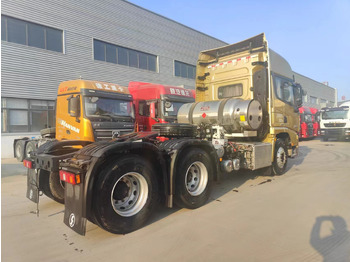 New Tractor unit SINOTRUK X5000 6X4 Manual Tractor Unit: picture 3