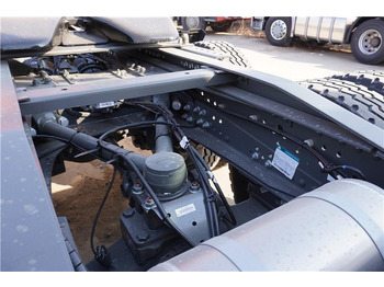 SINOTRUK Howo 371hp 6x4 10 Tires Truck Head for Sale In Jamaica leasing SINOTRUK Howo 371hp 6x4 10 Tires Truck Head for Sale In Jamaica: picture 3