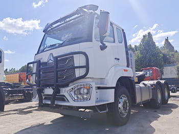 Tractor unit SINOTRUK