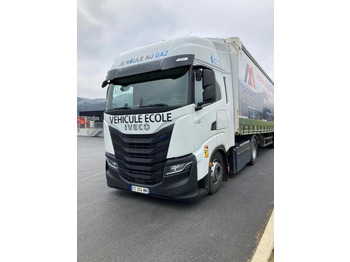 Tractor unit IVECO S-WAY